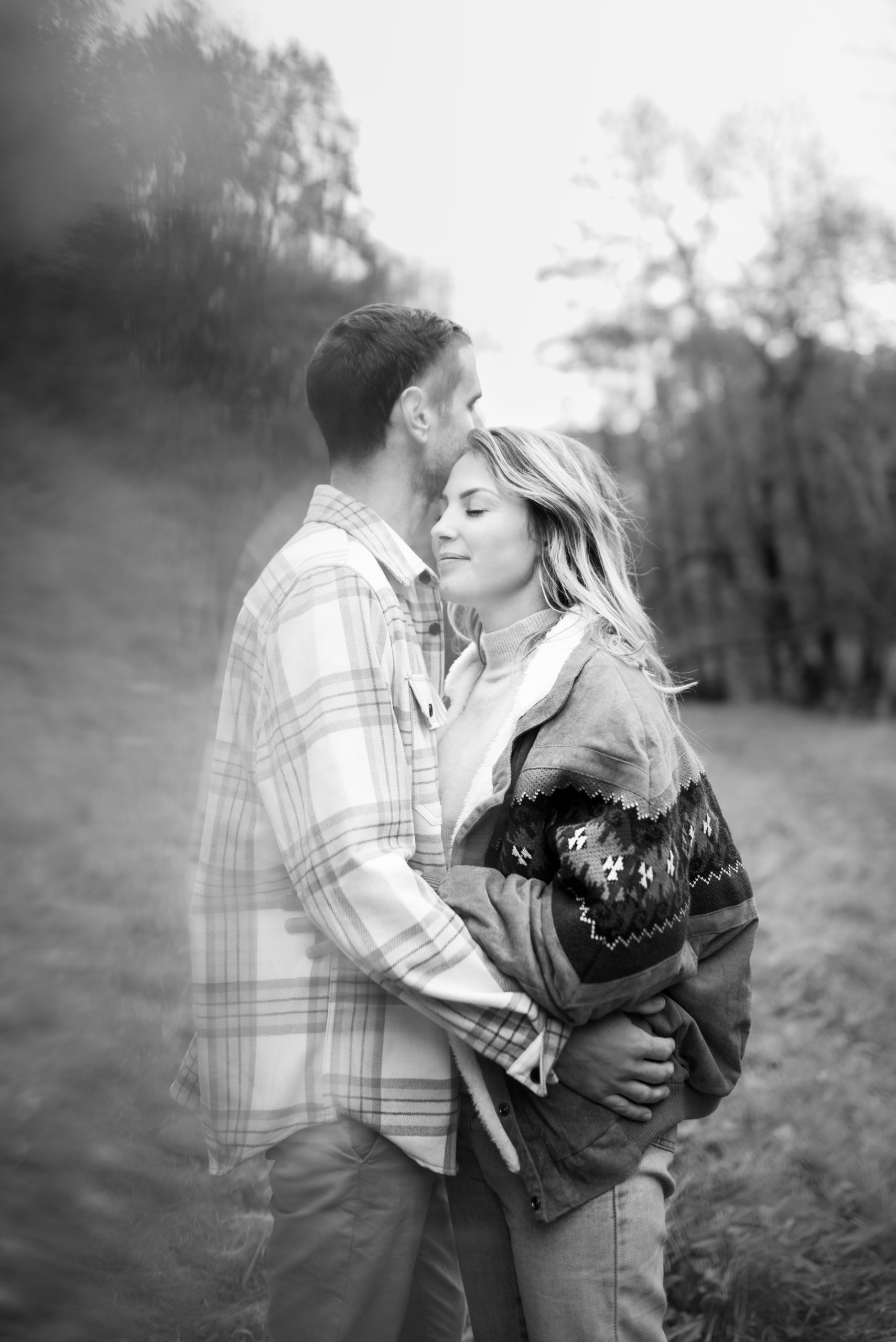 photo couple lifestyle en extérieur dans le Vexin, Val d'Oise