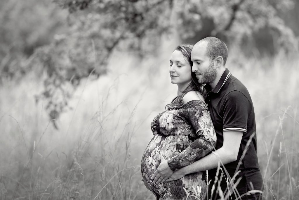 photo de grossesse réalisée par Laure Halabura à Cergy dans le Val d'Oise
